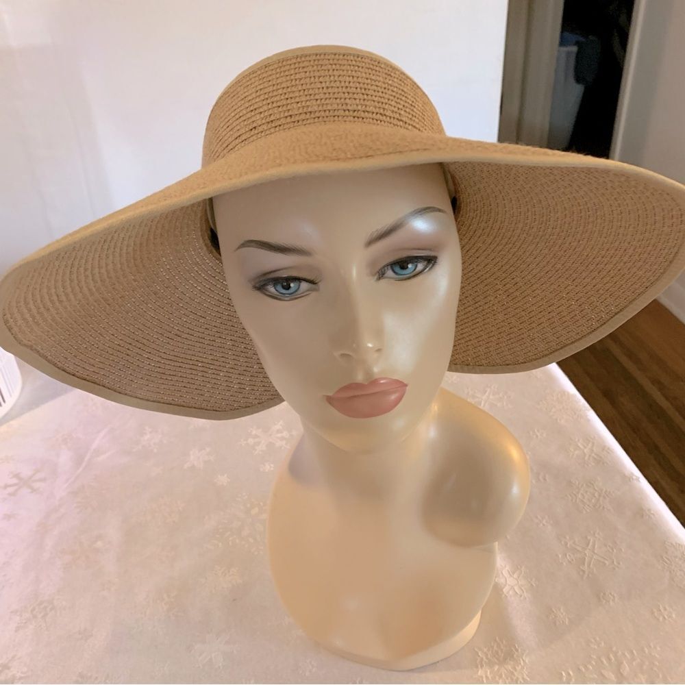 NWT Simplicity Hat  Visor Tan Wide-Brimmed Neck Strap Adj One Size Gorgeous